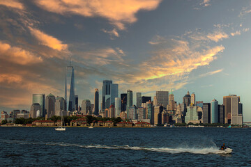 Fototapeta premium New York city skyline at sunset