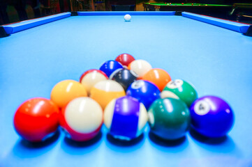 Billiards game - beginning of a game