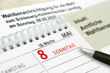 Amtliche Wahlbenachrichtigung für die Landtagswahl in Schleswig-Holstein und Kalender Sonntag, 8. Mai 2022