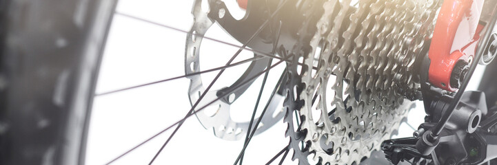 Bicycle gear to increase or decrease speed can adjust the speed to step.