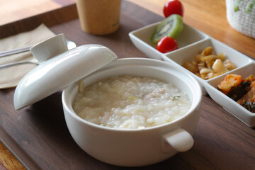 Porridge made of rice or other grains simmered in water until thick. Served as a main dish or in smaller portions as an appetizer.