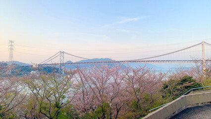 桜の季節の関門海峡・下関