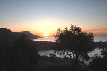 Fototapeta na wymiar Coucher de soleil sur la Côte d'Azur