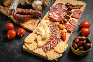 Charcutierie board with various cold cuts