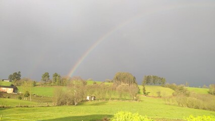Fototapeta premium Arco iris en un paraje de Galicia