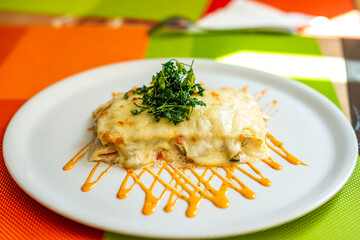 Gratin meat lasagna no one can resist, for us it is essential not to go overboard with the tomato...