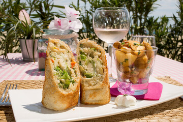 フランス料理のクラブサンドイッチ