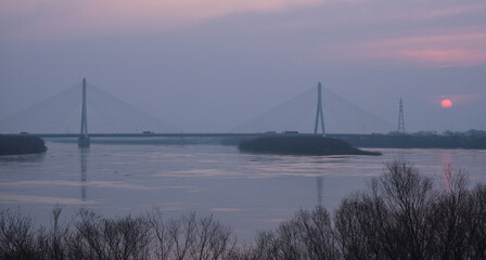 日の出と美原大橋（北海道江別市） / Sunrise and Mihara Bridge (Ebetsu City, Hokkaido)
