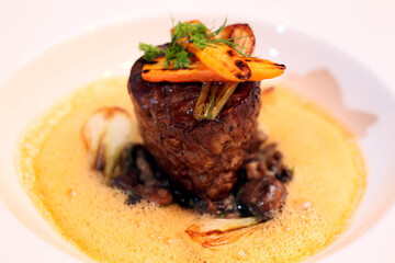 フランス料理のビーフステーキ