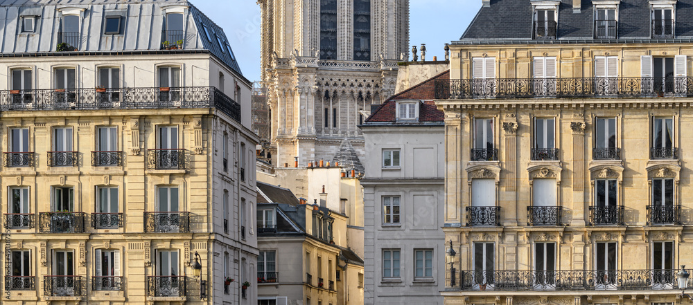 Wall mural parisian facade