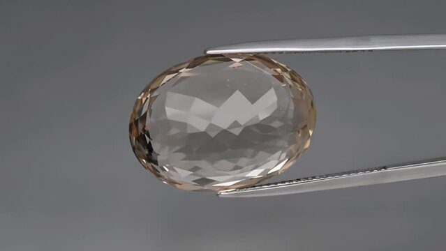 imperial champagne yellow topaz round cut in the turning tweezers