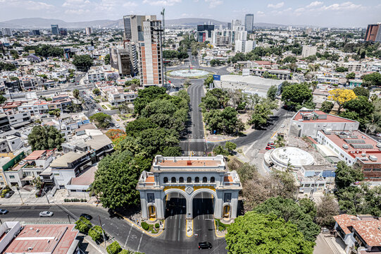 Arcos Guadalajara y Minerva en v&iacute;a Recreativa