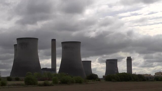 Time lapse clouds behind Didcot Power Station. 3