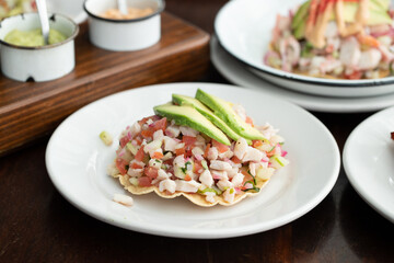 tostada de ceviche 