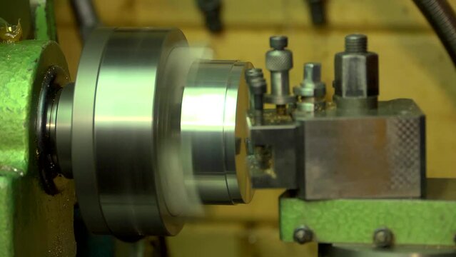 chuck turning on a lathe, seamless loop, starts and stops