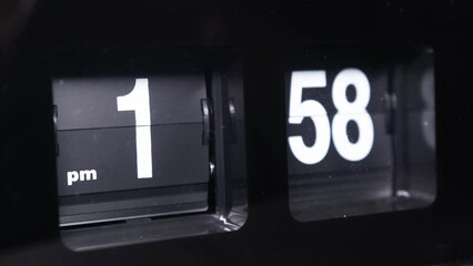 24 hours flip clock in time lapse - Powered by Adobe