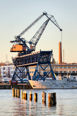 Blick auf Rostock im Sonnenaufgang Skyline