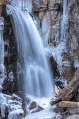 Fototapeta na wymiar Kuhflucht Wasserfall bei Farchant, Garmisch Partenkirchen, im Winter