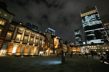 Fototapeta na wymiar 夜の東京駅丸の内駅舎