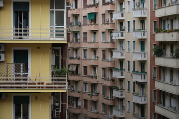 Obraz premium Italian house in a lot of apartments in Rome