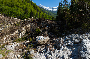 Winter Avalanche closed Alpine Valley