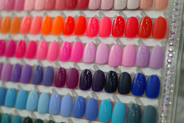 Nail art parts are prepared by color.