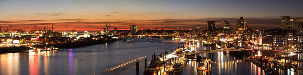 Hamburg night scene with view to the international port 