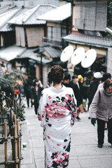 Fototapeta premium Asian women wearing traditional japanese kimono in Kyoto