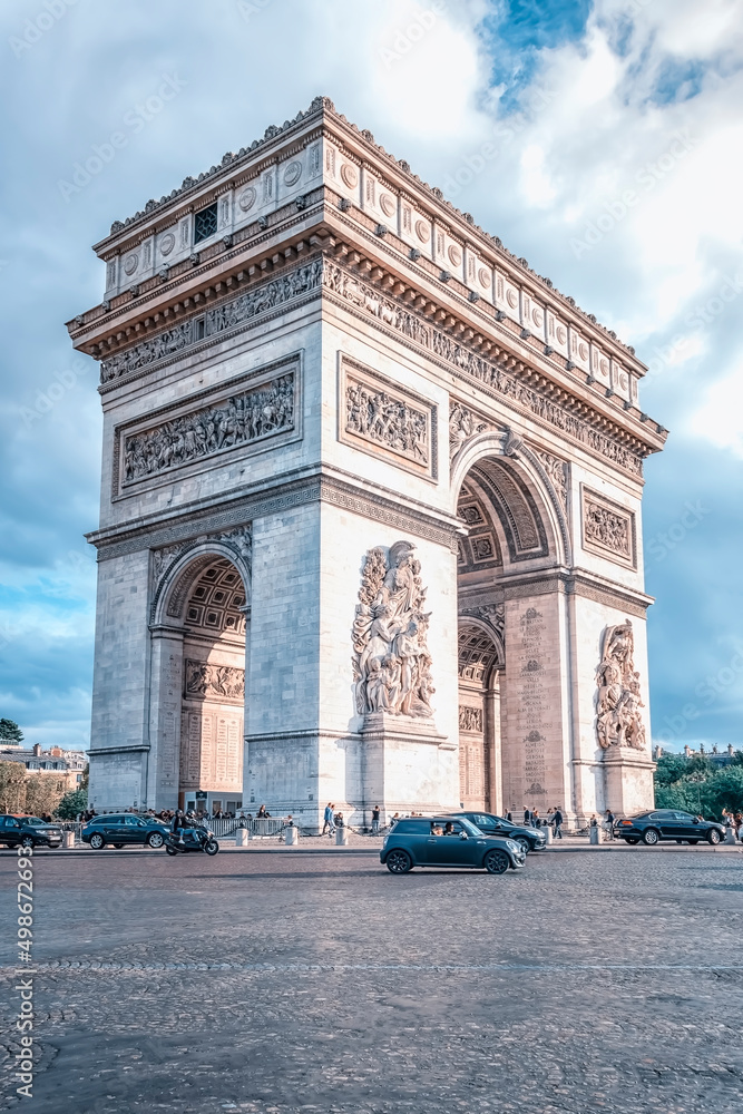 Canvas Prints Arc De Triomphe in Paris in daytime