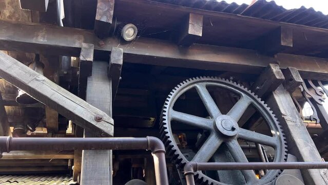 Miscellaneous spare parts for train and old car all antique metal and gears paravoz parts. High quality 4k footage