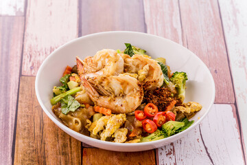Fried Noodle in Soy Sauce with Prawns