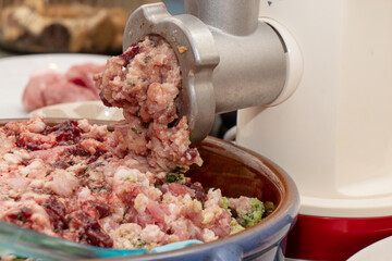 process of preparing forcemeat by means of meat grinder