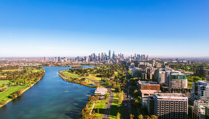 Naklejka premium Melbourne cityscape with skyscrapers, skyline and river.