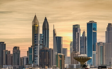 Fototapeta na wymiar grattacieli a Dubai