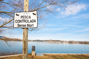 Lake with controlled fishing without death