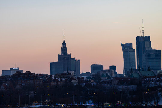 city skyline at sunset © DriveAndDive