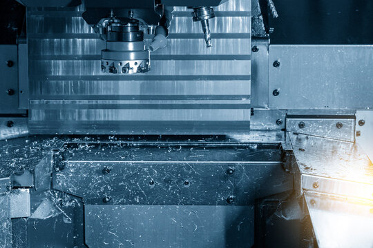 The indexable  tool in the tooling magazine of machining center.