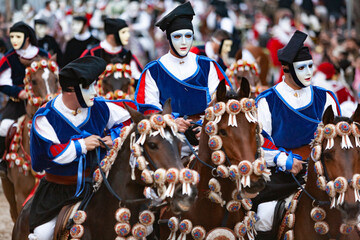 La Sartiglia di Oristano : manifestazione storica con maschere e cavalli - obrazy, fototapety, plakaty