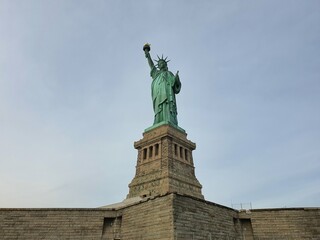 Fototapeta na wymiar The Statue of Liberty or Statue of Liberty is a monument located on Liberty Island, New York Bay in New York City, New York, United States of America. which is a gift the French gave to the Americans