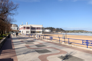promenade in Santander, Cantabria, Spain © Curto