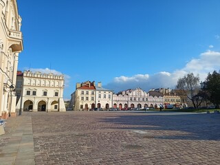 Zabytkowy rynek kamienice Jarosław  © woodyd