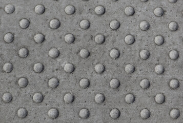 Non-slip floor covering with bumps