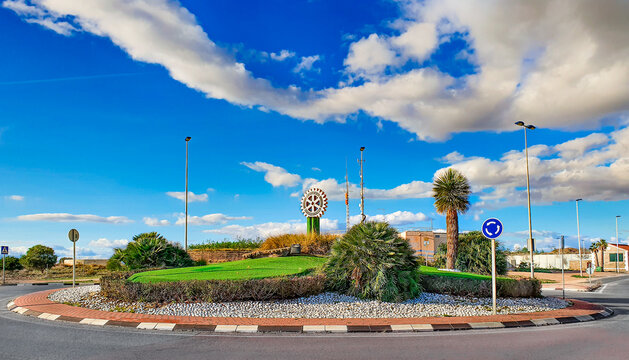 Vega Baja del Segura - Torrevieja - Pasando por calles, plazas, parques y rotondas.
