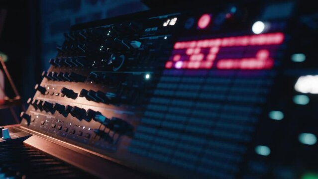 Music synthesizer lights at work