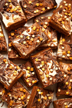 Homemade Chocolate Caramel Shortbread Bars