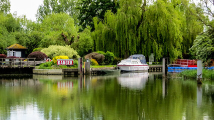 Obraz premium river in the English countryside