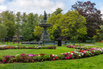 Halifax Public Gardens with the Victoria Jubilee Fountain, Nova-Scotia, Canada - obrazy, fototapety, plakaty