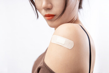 Adult women are vaccinated on the shoulder