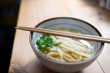 つやつやの手打ちさぬきうどん