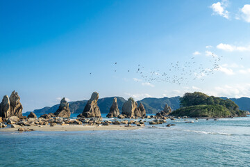 【和歌山】串本町の絶景スポット「橋杭岩」